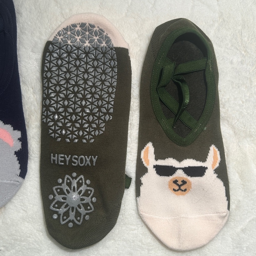 New! Cute Animal Grip Pilates Socks - Picture 4 of 16